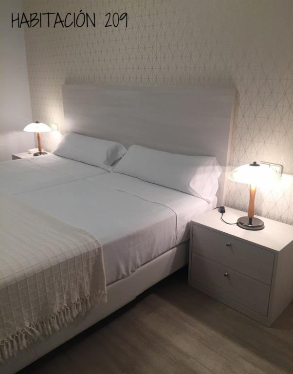 Hostal Vista Alegre 乌迪亚莱斯堡 外观 照片